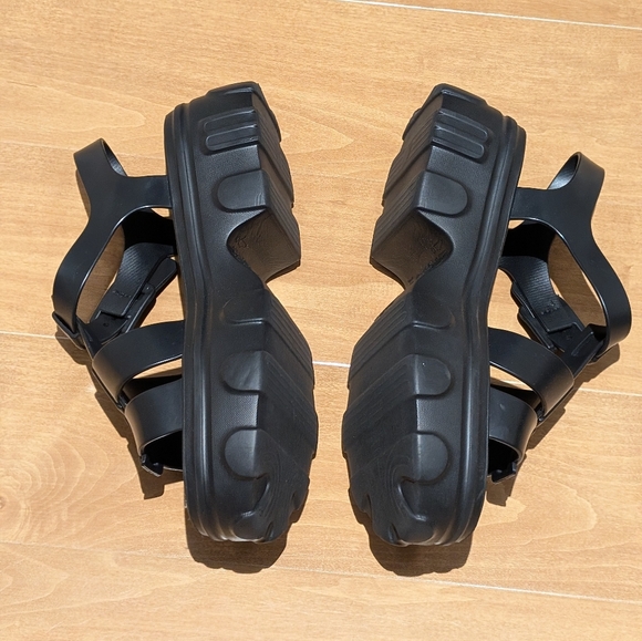 Melissa Ella Platforms - Picture 8 of 9